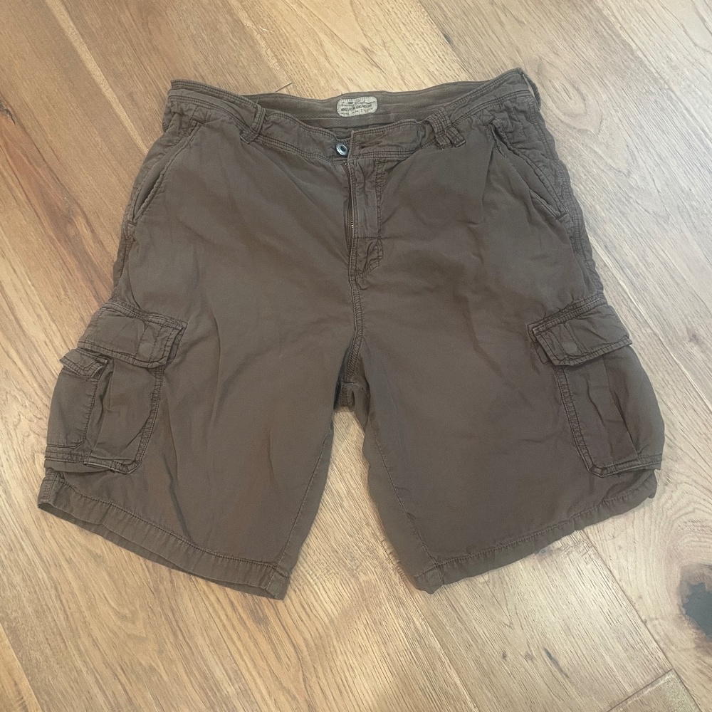 Tommy Bahama Mens Cargo Shorts Khaki Brown Size 35